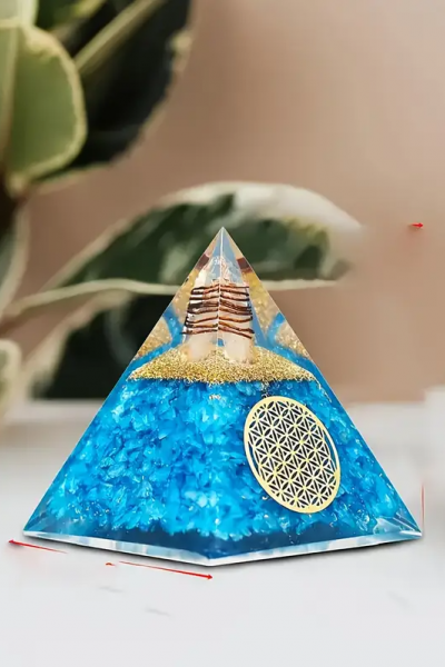 Akuamarin ve Safir Lotus Yaşam Çiçeği Orgone Piramit Akuamarin ve Safir Lotus Yaşam Çiçeği Orgone Piramit