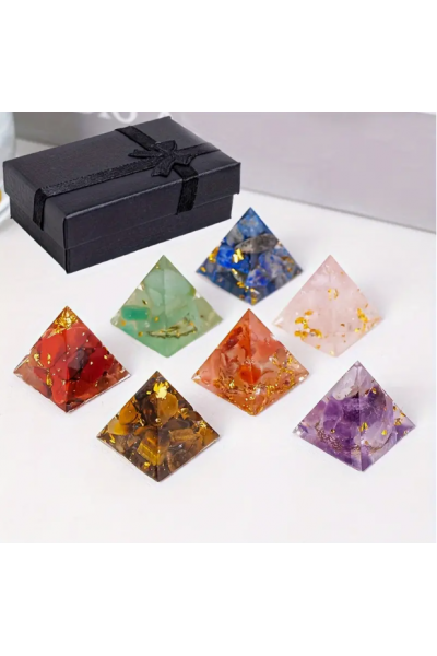 7 Adet Kristal Reçine Piramit Seti 7 Adet Kristal Reçine Piramit Seti