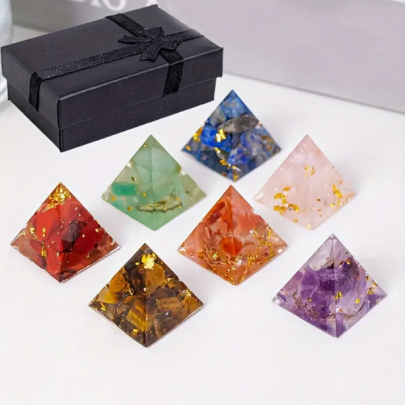 7 Adet Kristal Reçine Piramit Seti 7 Adet Kristal Reçine Piramit Seti