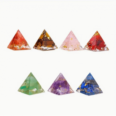 7 Adet Kristal Reçine Piramit Seti 7 Adet Kristal Reçine Piramit Seti