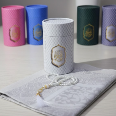 Çeyizlik Hediyelik Kutulu Beyaz Seccade Seti Lüks Tafta Seccade Inci Tesbih Çeyizlik Hediyelik Kutulu Beyaz Seccade Seti Lüks Tafta Seccade Inci Tesbih