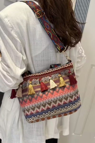 Çanta Dokuma Püsküllü, Nakışlı ve Ayarlanabilir Boho Tarzı