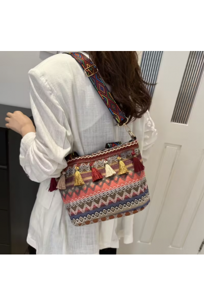 Çanta Dokuma Püsküllü, Nakışlı ve Ayarlanabilir Boho Tarzı
