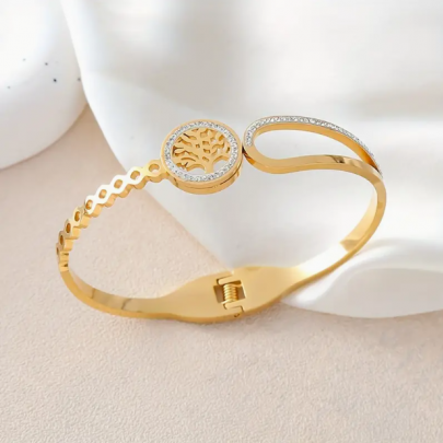 Zümrütlerle Şık Paslanmaz Çelik Yaşam Ağacı Bilekliği Zümrütlerle Şık Paslanmaz Çelik Yaşam Ağacı Bilekliği