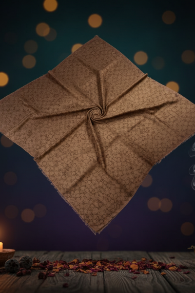 Desenli Pamuk Eşarp Koyu Kahve Soft Doku (100x100 cm) Desenli Pamuk Eşarp Koyu Kahve Soft Doku (100x100 cm)