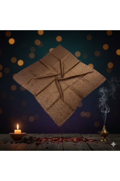 Desenli Pamuk Eşarp Koyu Kahve Soft Doku (100x100 cm) Desenli Pamuk Eşarp Koyu Kahve Soft Doku (100x100 cm)