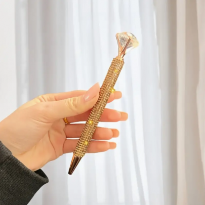 Altın Rengi Elmas Görünüm Motifli Kalem Altın Rengi Elmas Görünüm Motifli Kalem