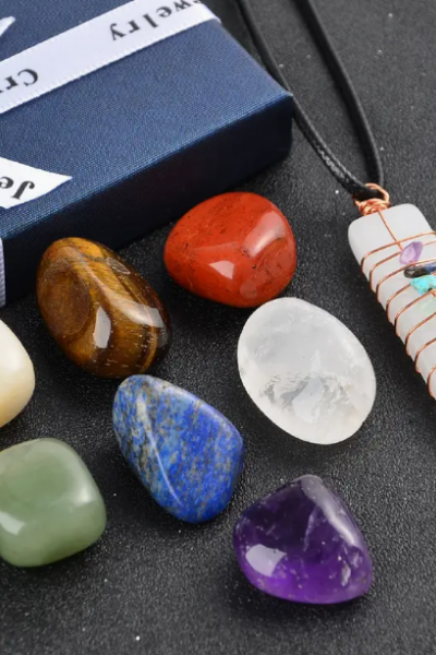 8 Parça Gerçek Çakra Taşları Seti 8 Parça Gerçek Çakra Taşları Seti