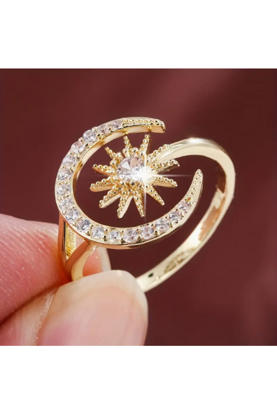 Ay & Güneş (Ay Yıldız) Tasarımı Parıldayan Zirkonya Altın Rengi yüzük. Ay & Güneş (Ay Yıldız) Tasarımı Parıldayan Zirkonya Altın Rengi yüzük.